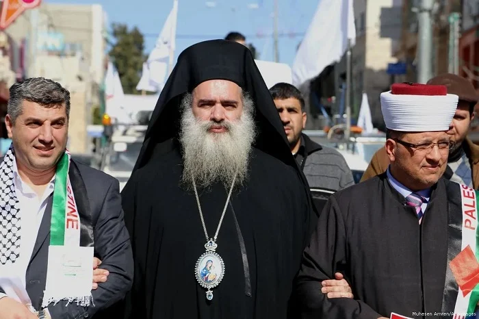 Archbishop of the Greek Orthodox Patriarchate in Jerusalem (C), Atalla Hanna [Muhesen Amren/Apaimages]